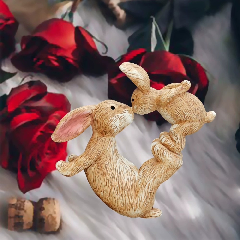 Home Office Representative - Kiss Rabbit Statue Representing Warmth And